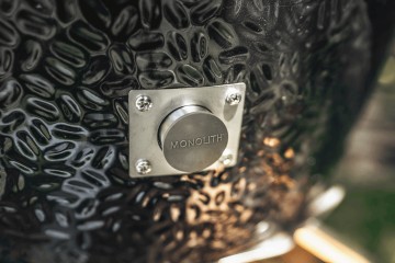 Керамический гриль Monolith Classic Pro 1.0, чёрный